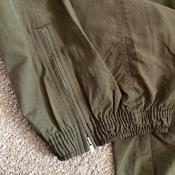 Old Navy Cargo Jogger - Picture 2 of 6